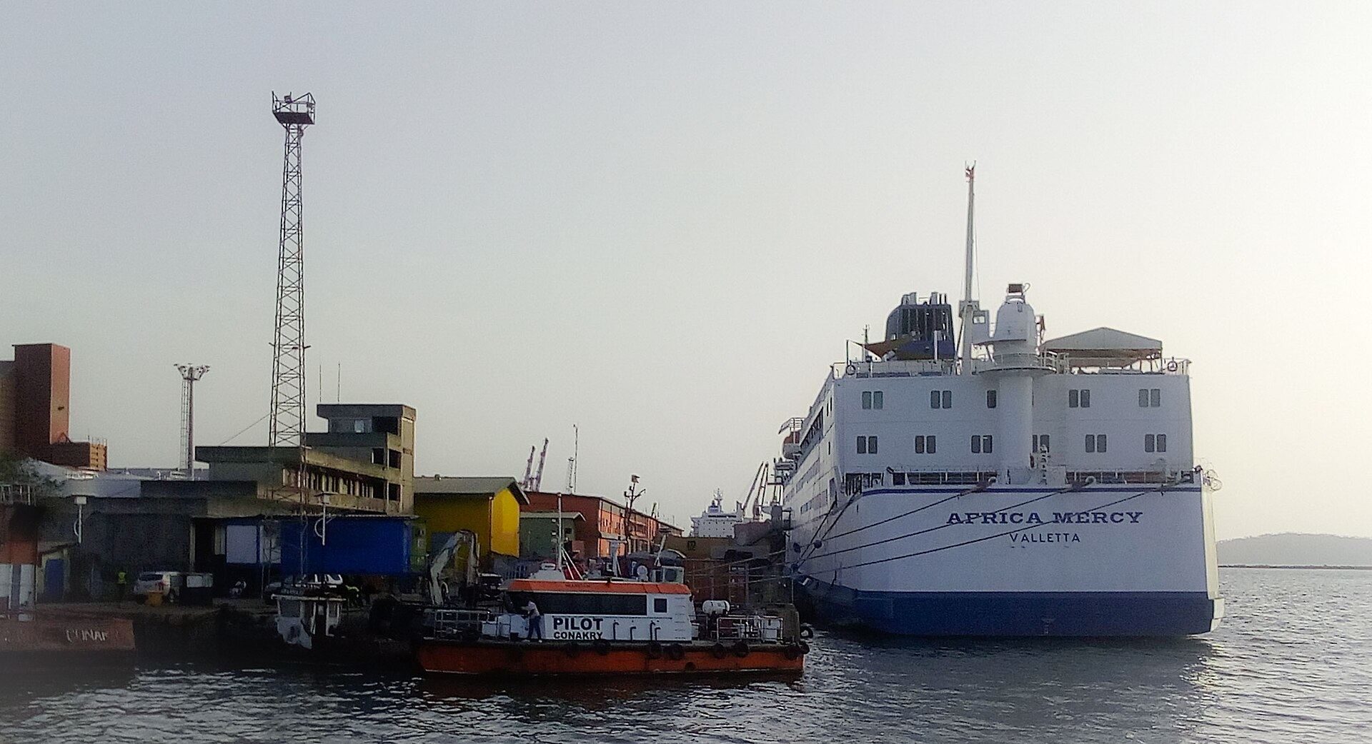 Navire-hôpital Africa Mercy au Port autonome de Conakry